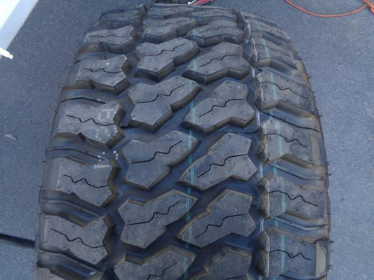 FURY COUNTRY HUNTER M/T LT 33 14.5 20 121Q LRF 12PLY TIRE FCHF33145020