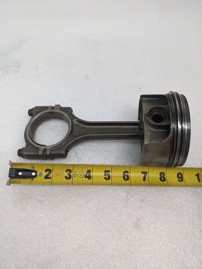 PORSCHE 911/996  CONNECTING PISTON ROD #1 9961031026R USED 996BGL2T2