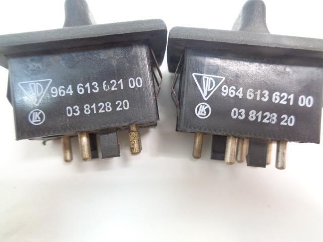PAIR OF PORSCHE 96461362102 POWER WINDOW SWITCHES LEFT OR RIGHT FOR 911 USED R20