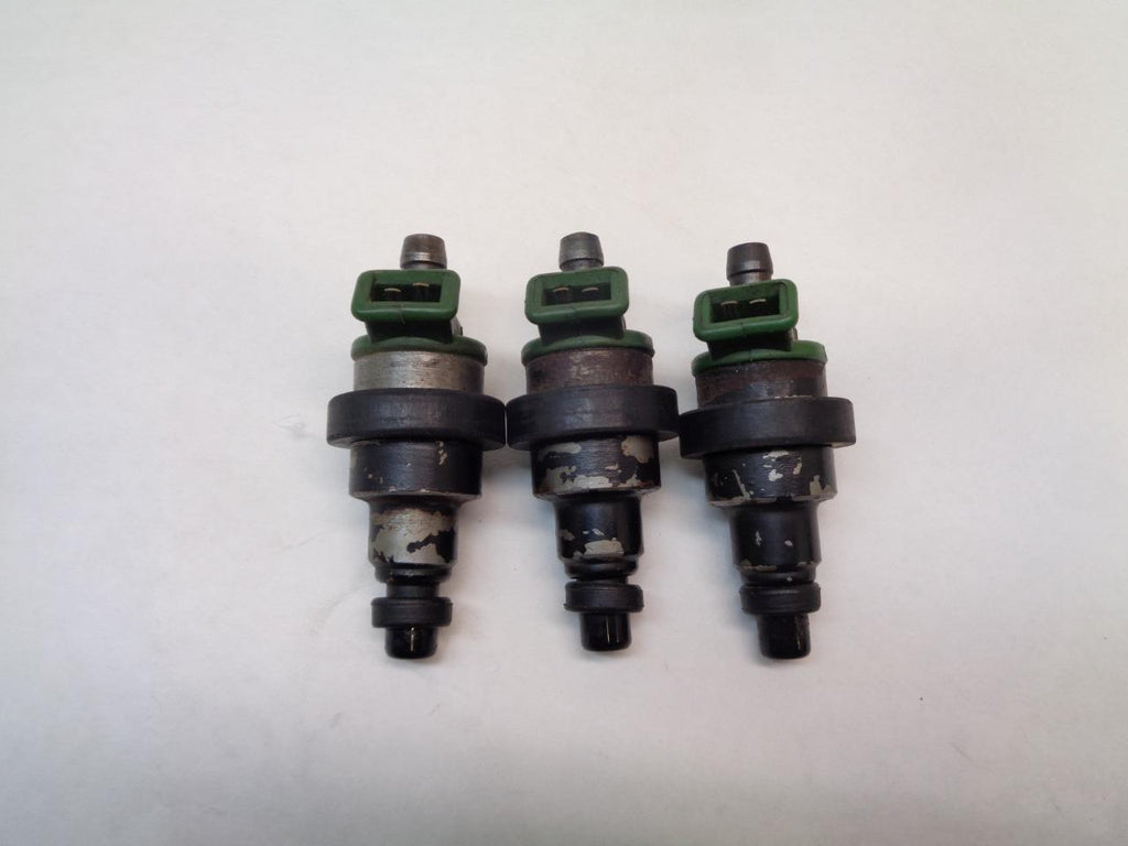 1 D-JETRONIC MERCEDES VOLVO FUEL INJECTOR NO PART# R13