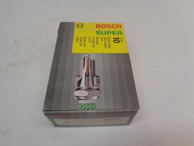 BRAND NEW BOSCH GMC SUPER SPARK PLUG 10 PACK 7572 R13T3