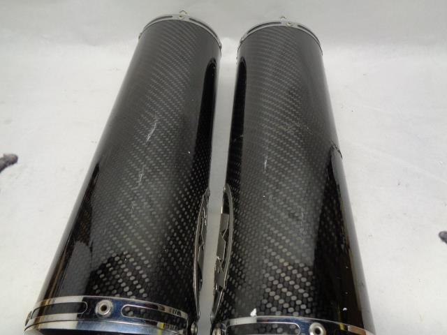 USED PAIR OF M4 CARBON FIBER MUFFLERS 2000-2006 KAWASAKI HONDA SUZUKI R16
