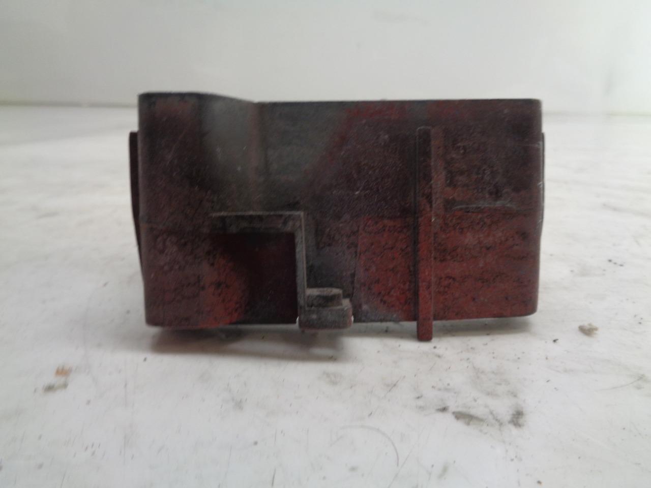 USED PORSCHE 928 FOG LIGHT FRAME BOSCH 1 305 543 058 059 R25T1