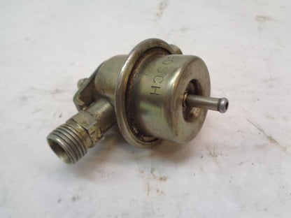 BOSCH FUEL PRESSURE REGULATOR FOR PORSCHE 911&928 0 280 160 215 USED R21/24