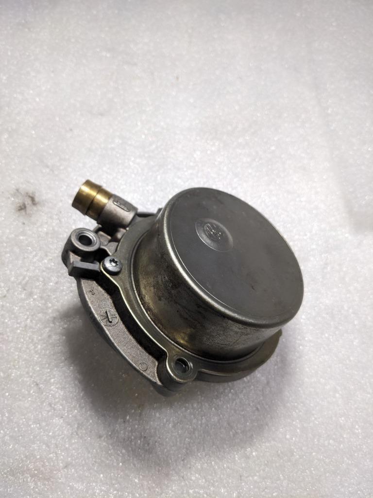 PORSCHE BOXSTER/CAYMAN ENGINE TANDEM VANE TYPE PUMP 99710702202 USED 996B.G.L.