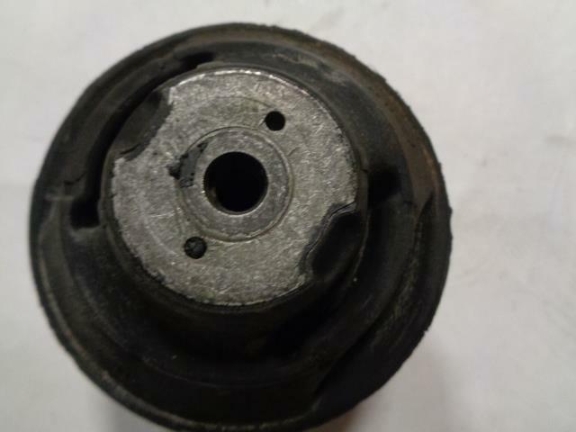 1 NEW BOGE ENGINE MOUNT 87 851 A FITS MERCEDES-BENZ R9TA