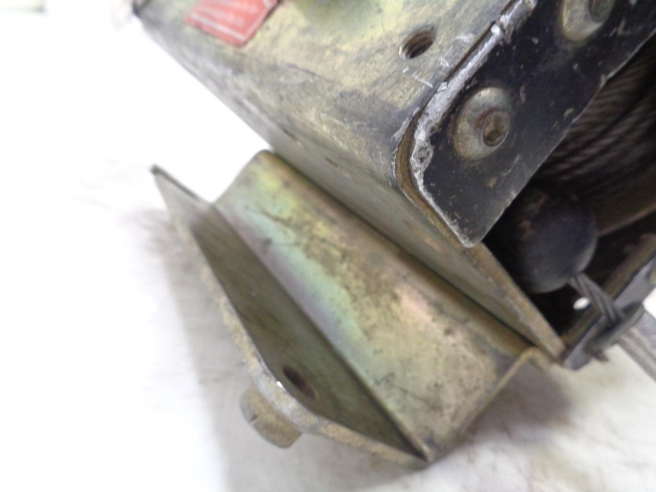 MSA LYNX PERSONAL SAFETY SIDE HOIST 10016727 (MISSING MANUAL HANDLE) USED H1