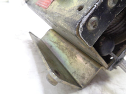 MSA LYNX PERSONAL SAFETY SIDE HOIST 10016727 (MISSING MANUAL HANDLE) USED H1