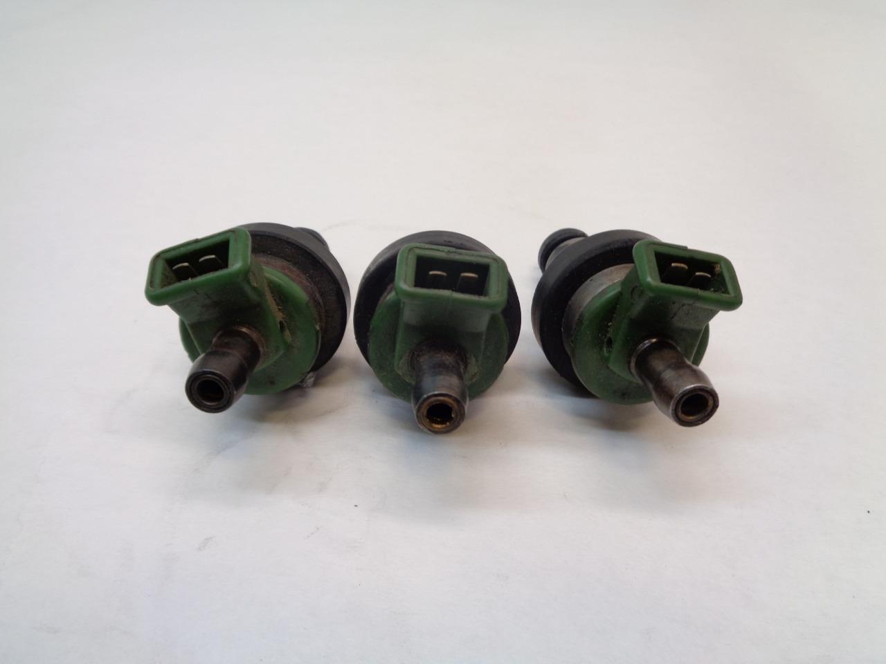 1 D-JETRONIC MERCEDES VOLVO FUEL INJECTOR NO PART# R13