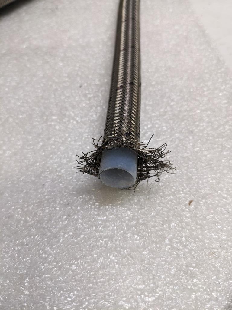 UNBRANDED BRAIDED METALLIC 25' HOSE 1/2" ID 5/8" OD TEFLON LINED NEW R3