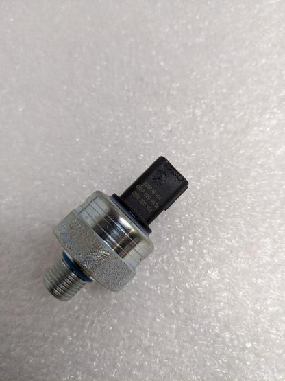 PORSCHE 9G130738505 TRANS PRESSURE SENSOR FOR 10-16 PANAMERA NEW PGB2TA