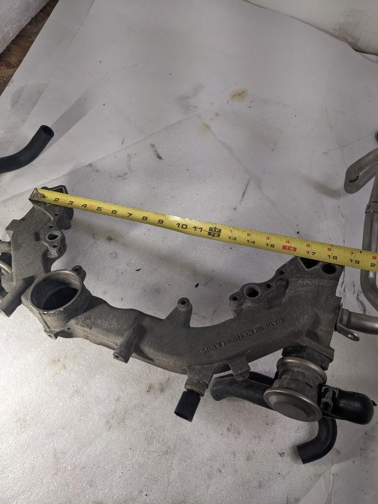 PORSCHE CAYENNE 4.5L VALVE HOUSING WITH PIPES MOUNTED 9481061514R USED R25