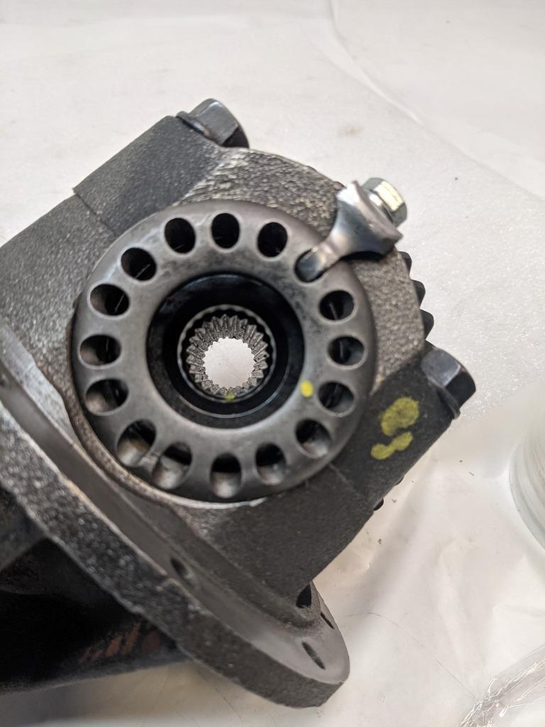 INEX DIFFERENTIAL 3.9 GR 23 SPLINE 39 RING 10 PINION USED R14