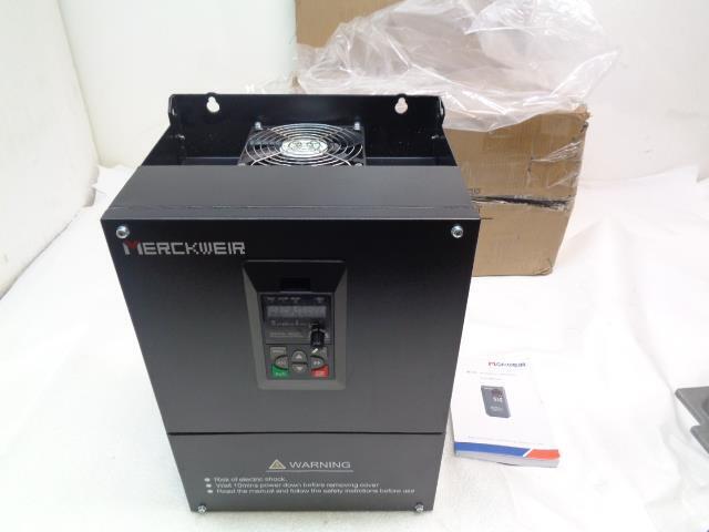 MERCKWEIR MK300-2T22G 3-PHASE 220V 22KW FREQUENCY CONVERTER NEW R29