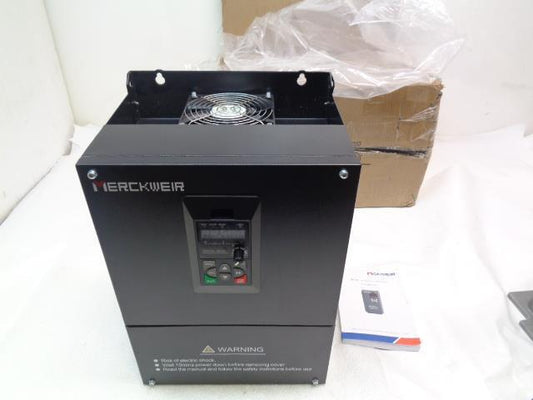 MERCKWEIR MK300-2T22G 3-PHASE 220V 22KW FREQUENCY CONVERTER NEW R29