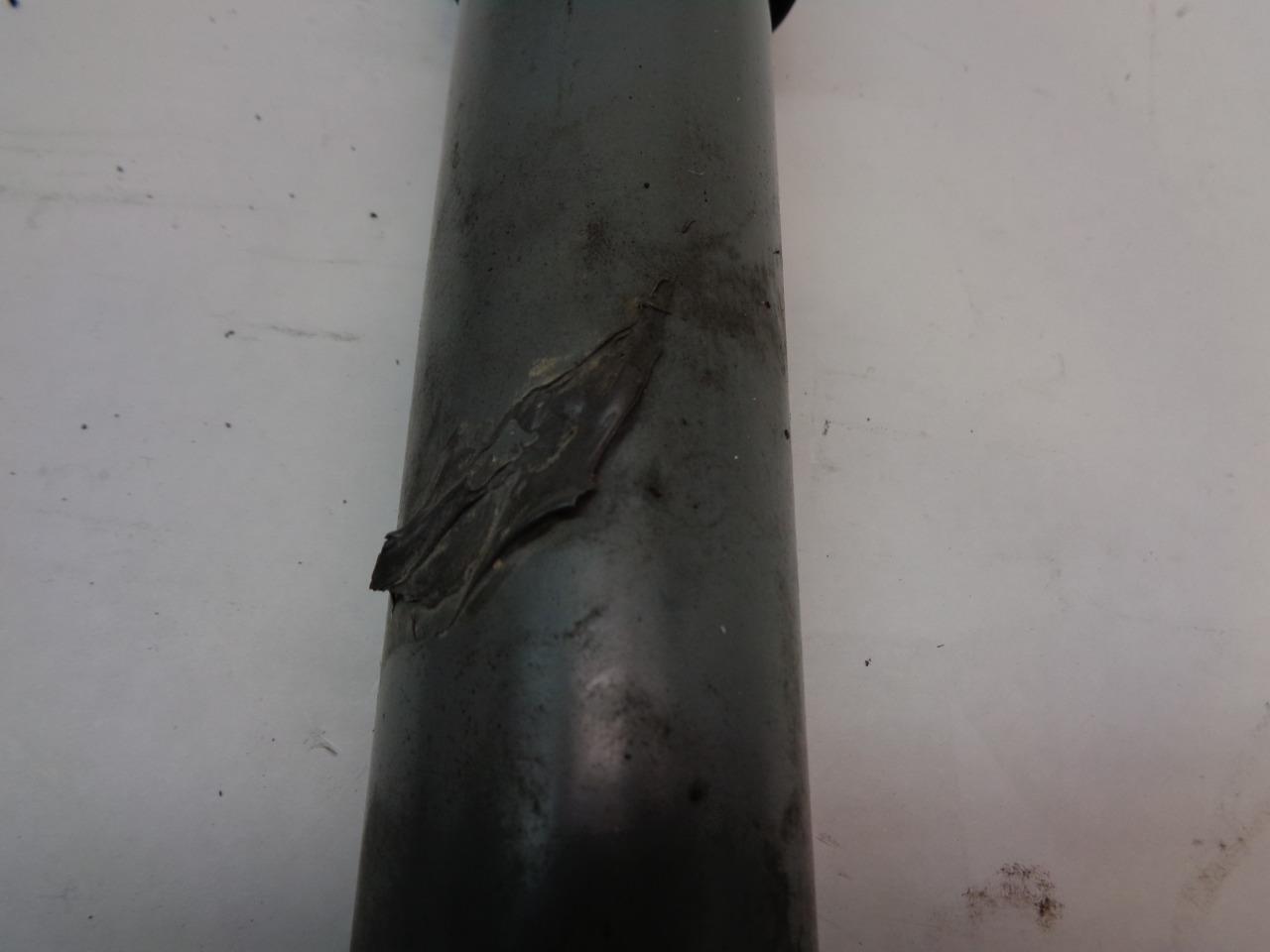 Porsche 968 Shock Absorber PAIR USED GENUINE 951 333 032 03 R23T8