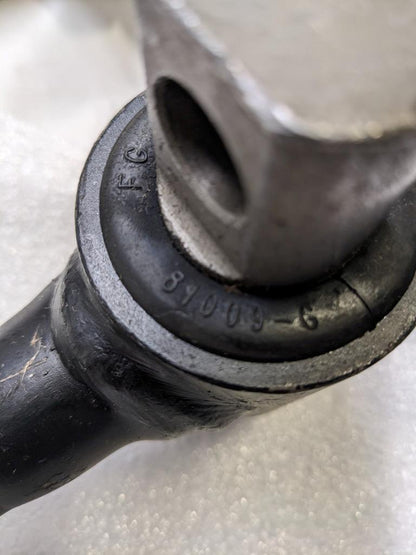 TORQUE ROD 810091-G 27 IN USED R29