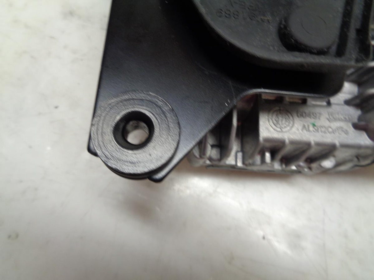 NEW GENUINE MERCEDES-BENZ WIPER MOTOR 463 906 97 01 R13