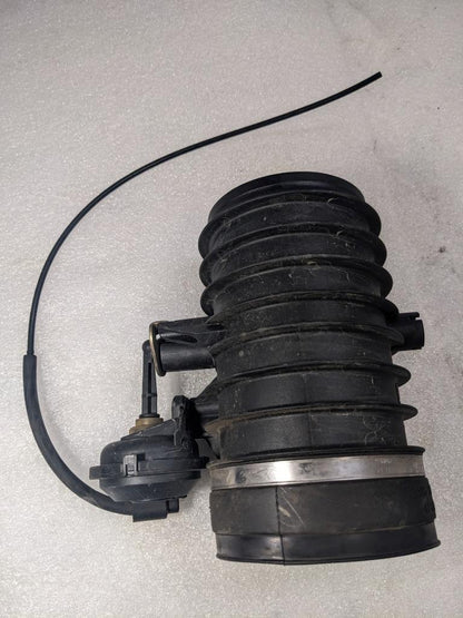 PORSCHE 911/986 BOXSTER THROTTLE BODY FLAP AIR INTAKE 99611068651 USED 996B.G.L.