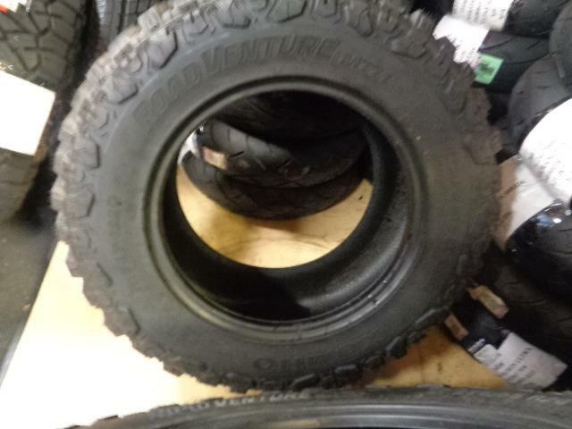 1 NEW KUMHO ROAD VENTURE MT71 33 12.5 18 122 LRF TIRES 2262513
