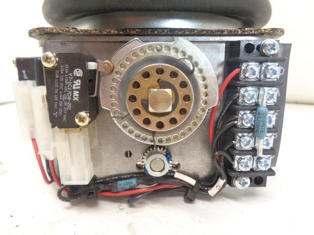 OEM CONTROLS INC LEVEL MANUAL CONTROLLER JS2M2585/1366AS188 NEW R31