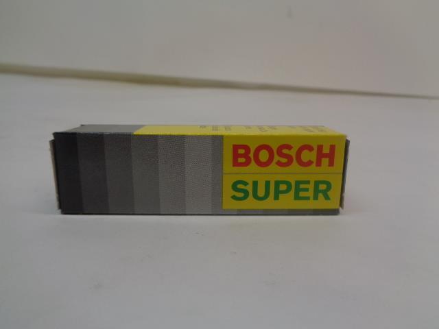 BRAND NEW BOSCH GMC SUPER SPARK PLUG 10 PACK 7572 R13T3