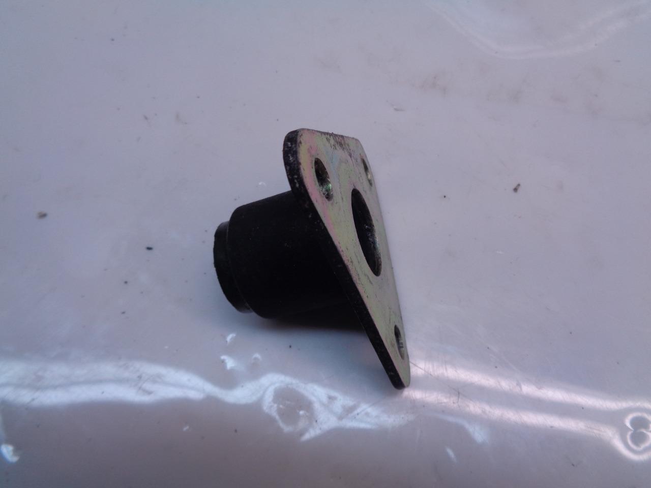 USED PORSCHE FRONT SWAY BAR 22MM (MISSING PARTS) R21