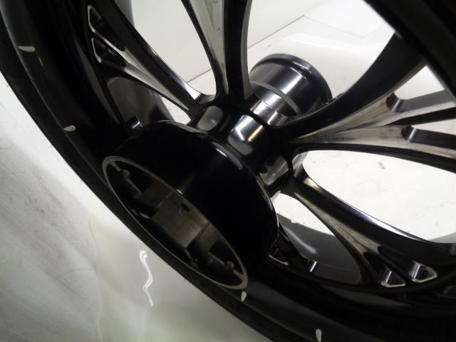 NEW RC COMPONENT BILLET BLACK 18x3.5 REAR MOTORCYCLE WHEEL WITH AVON TIRE SR