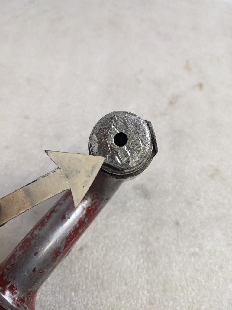 TAYLOR PNEUMATIC HEAVY-DUTY RIVETER RED USED R28