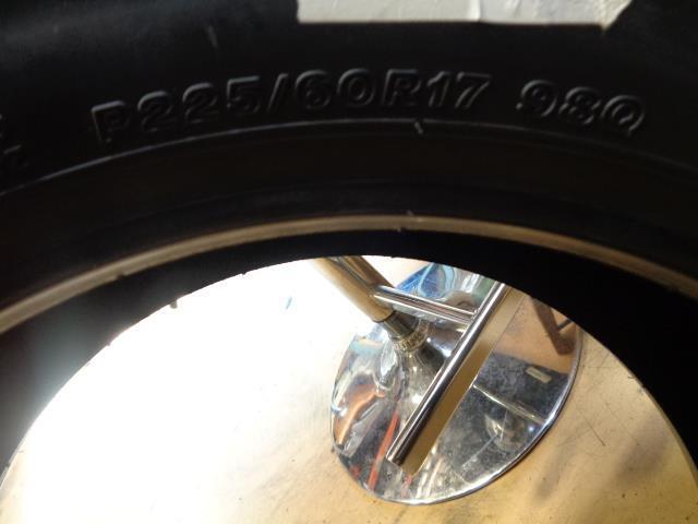 BRIDGESTONE BLIZZAK LM-50 RFT P 225 60 17 98Q SL TIRE 059424 BQ4