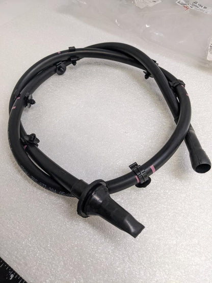 PORSCHE 95856220400 REAR RH WATER DRAIN HOSE FOR 11-15 CAYENNE NEW PGB2