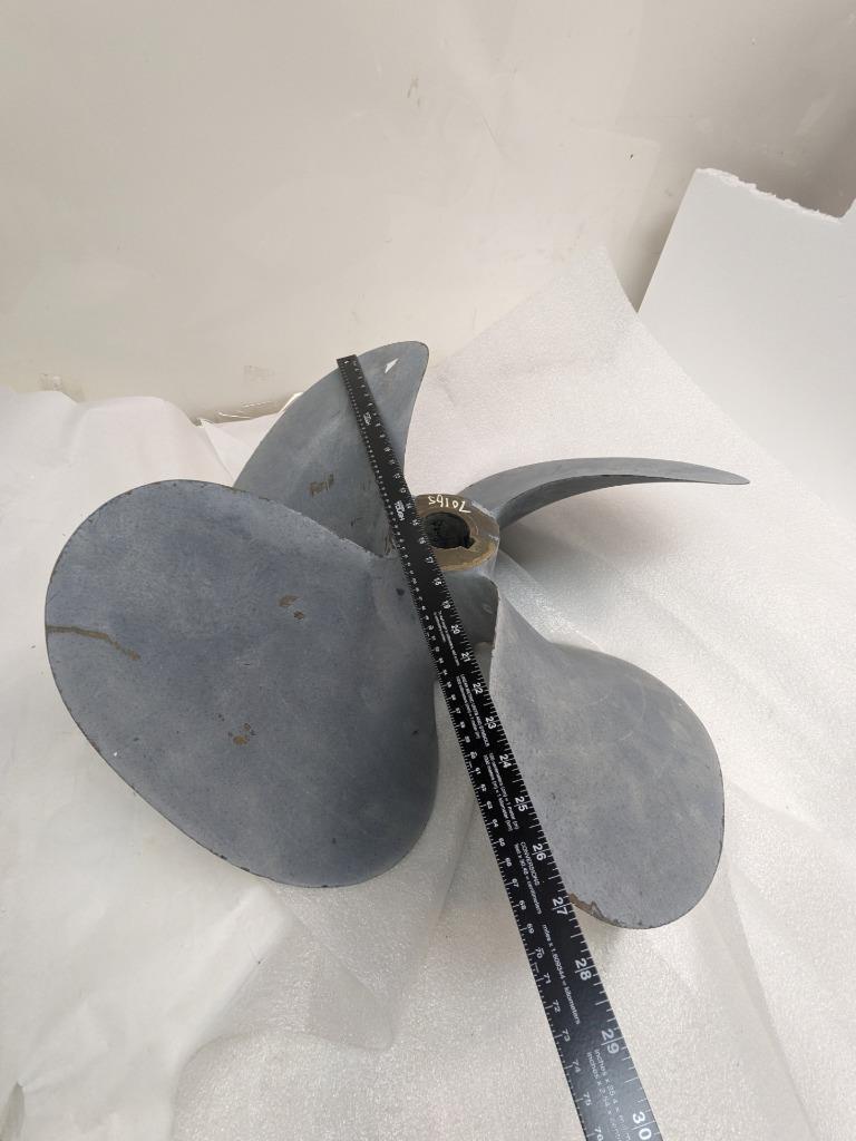 BRASS 28X28X8X16X11 SINGLE 4-WAY BOAT PROPELLER 6768 NEW B2