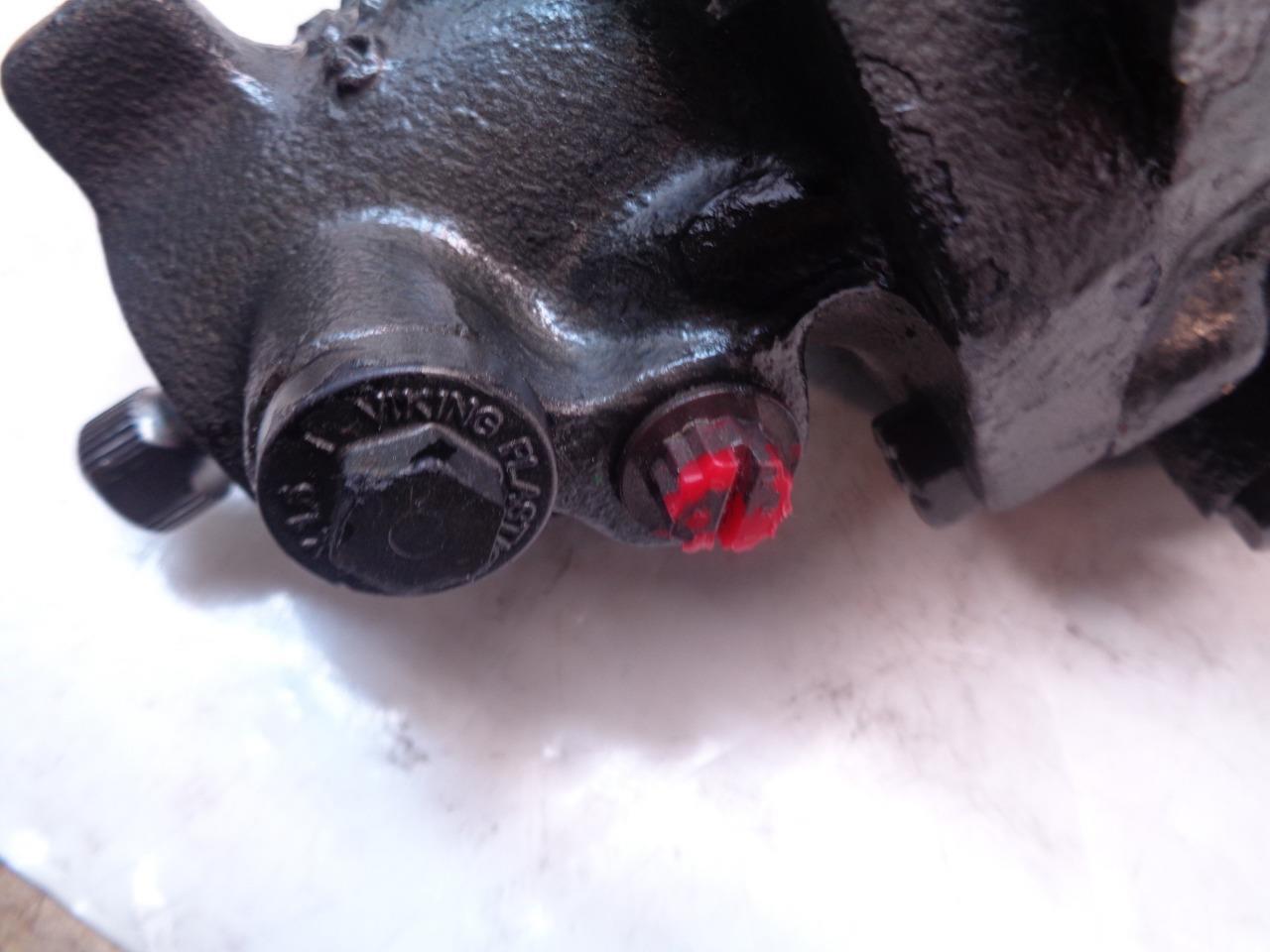 REMANUFACTURED LARES CORPORATION STEERING GEAR BOX 126060 R14B5