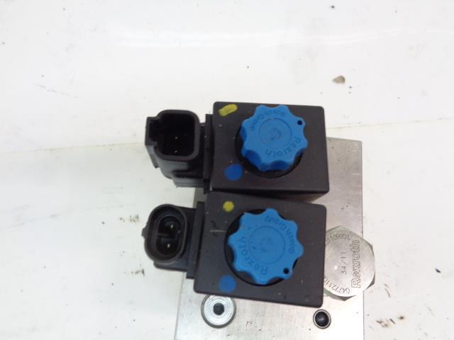 NEW REXROTH CASE SV185 2SPD BRAKE VALVE 84256531 R34T1