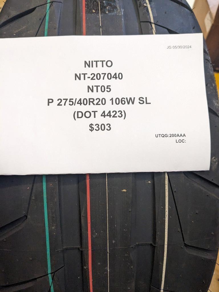 NITTO NT05 P 275 40 20 106W XL TIRE 207040 CQ2