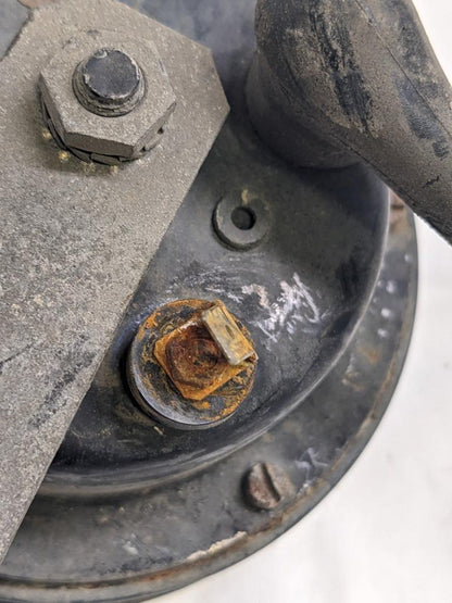 PORSCHE 84-91 944 LOW PITCH TONE ELECTRIC HORN SIREN MIXO TR129 #2 USED R21T2