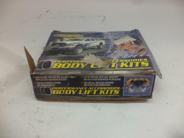 1 NEW PERFORMANCE ACCESSORIES 3"  BODY LIFT KIT 5523 FITS TOYOTA MODELS R9