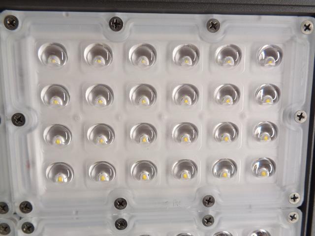 1 NEW ILP AREA INDUSTRIAL LIGHT FIXTURE AL-180WLED-UNIV-40-T4 R29