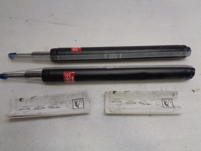 NEW PAIR OF KYB EXCEL-G FRONT SHOCKS FOR '88-'94 BMW 366005 R2