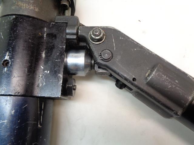 USED UNBRANDED HEAVY DUTY HYDRAULIC CRIMPING TOOL R35