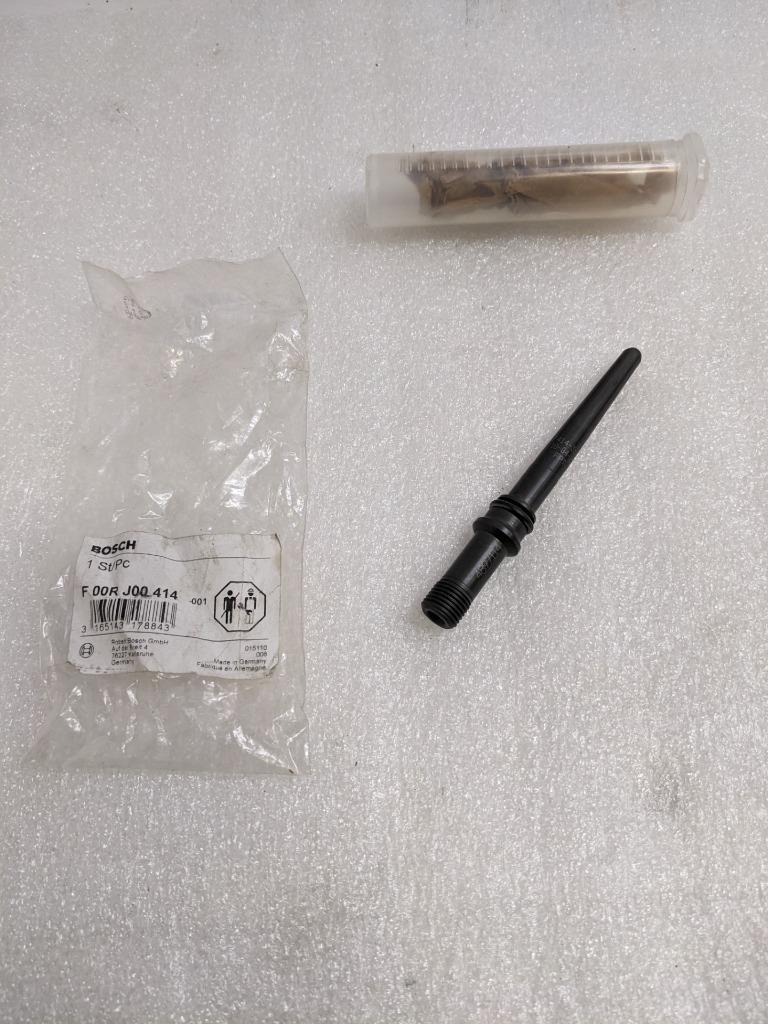 BOSCH F00RJ00414 INLET CONNECTOR INJECTION NOZZLE FOR FORD F-250 239CID NEW R13