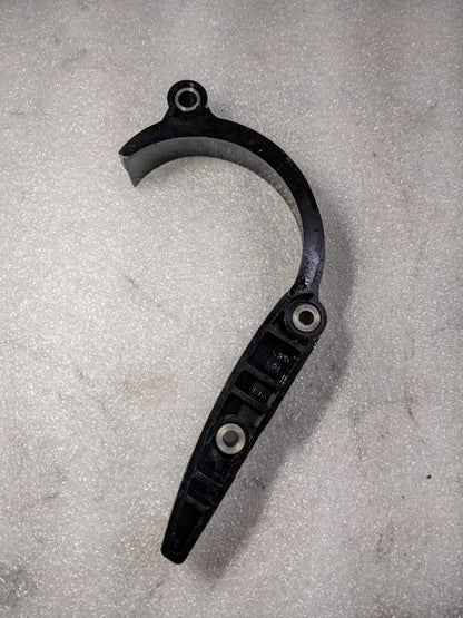 PORSCHE BOXSTER/CAYMAN ENGINE TIMING CHAIN CENTER GUIDE 99610516651 USED 996B.GL