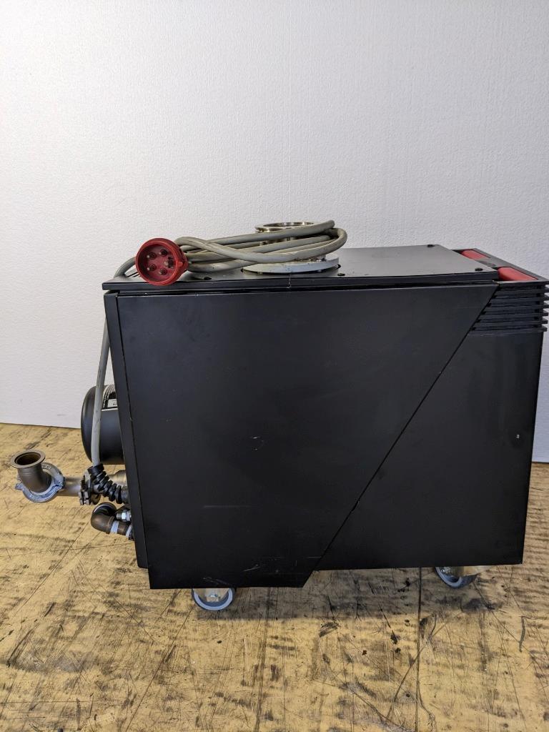 LEYBOLD DRYVAC VACCUM PUMP 100P 400VAC 7.5A 60HZ 4KW 3000RPM 13885 B2