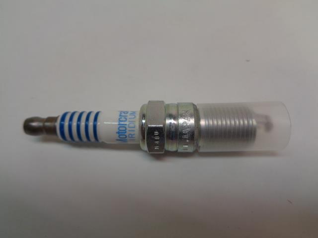 BRAND NEW MOTORCRAFT SPARK PLUG 4-PACK FORD SP492 R13T2