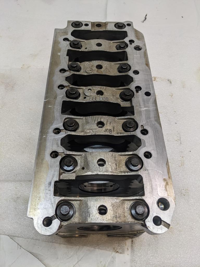 PORSCHE 986/987 BOXSTER CRANKSHAFT CASE ASSEMBLY 9961011128R USED 996BGL2