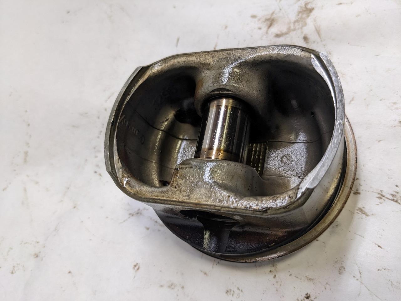 PORSCHE BOXSTER 987 05-08 PISTON CYLINDER (3) 09309481 USED 996G.LT3