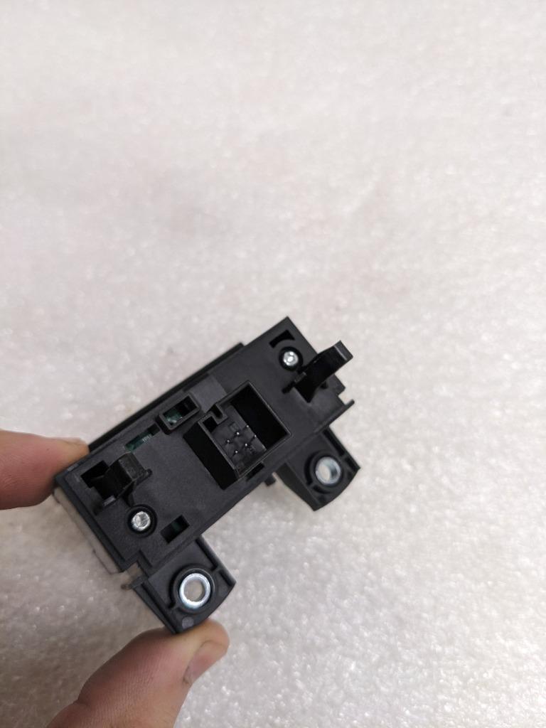 PORSCHE 971927225D6N3 ELECTRONIC PBRAKE SWITCH FOR 19-23 CAYENNE NEW PGB2TA