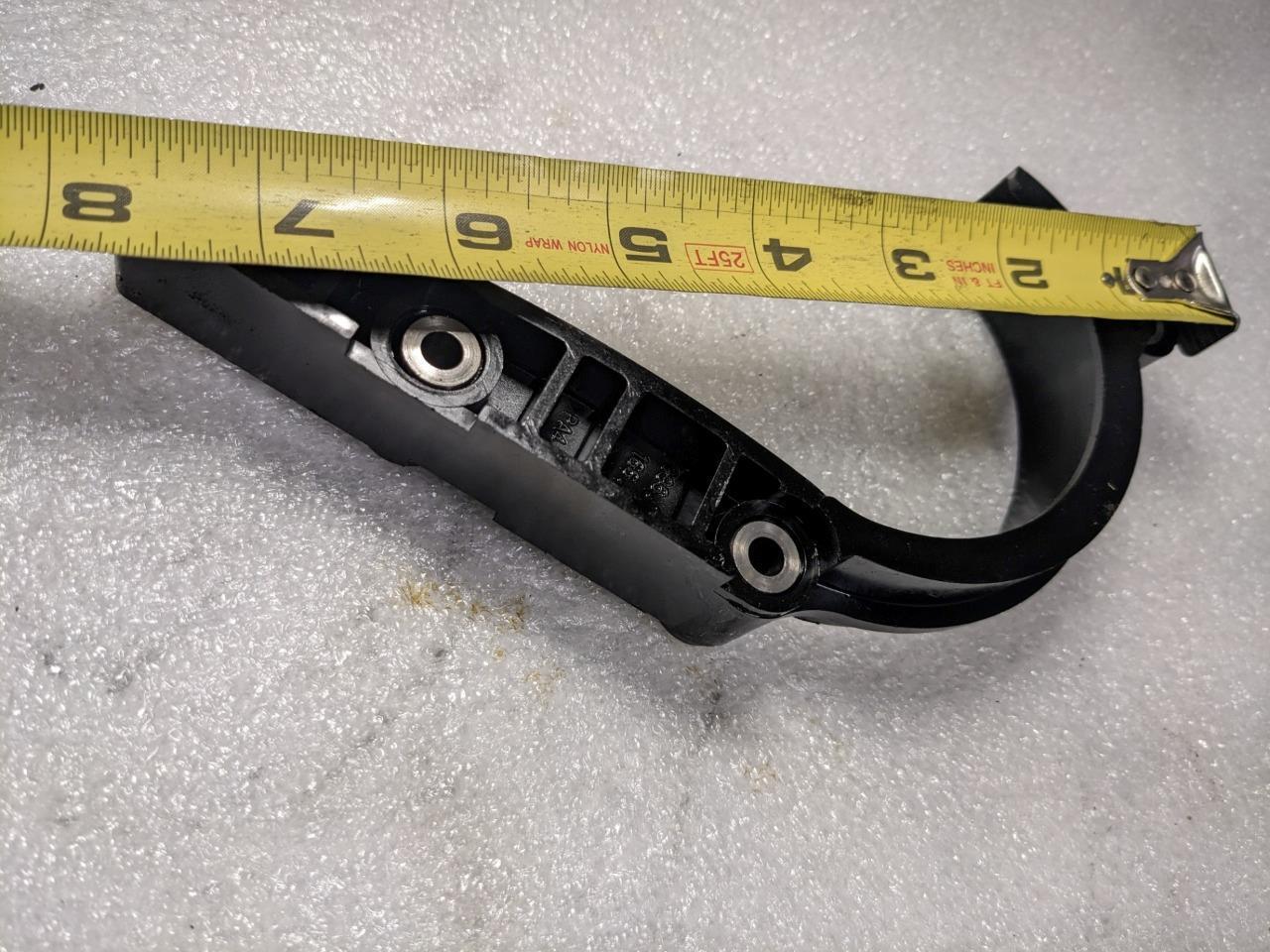 PORSCHE BOXSTER/CAYMAN ENGINE TIMING CHAIN CENTER GUIDE 99610516651 USED 996B.GL