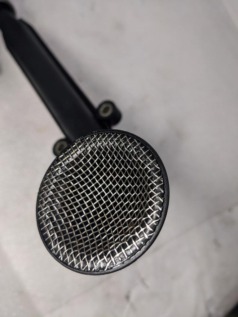 PORSCHE CAYENNE OIL PUMP WITH RESERVOIR 948107010 USED R24