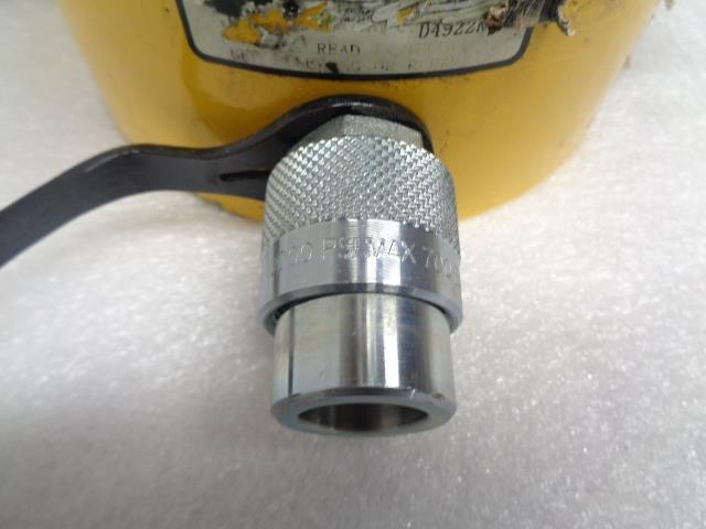 ENERPAC RCH606 HOLLOW PLUNGER HYDRAULIC CYLINDER 6" STROKE 60 TON CAP NEW N.2 B2